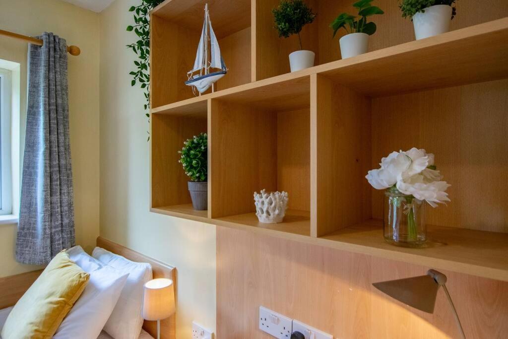 106 - The Townhouse By Shortstays Голуей Екстериор снимка